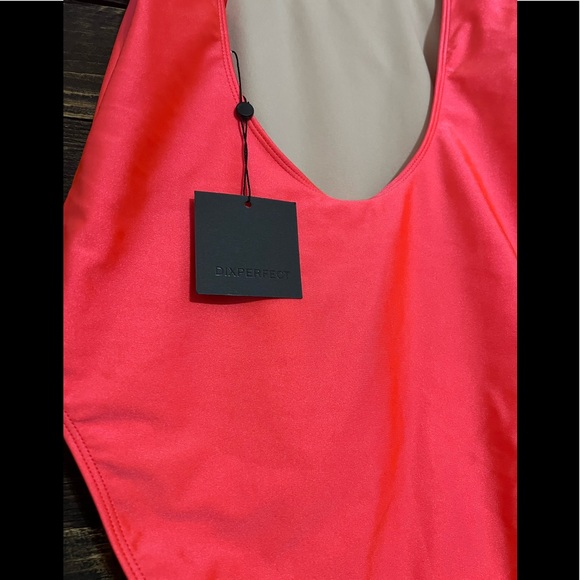 • Dixperfect • Coral Bathing Suit • - Picture 3 of 4